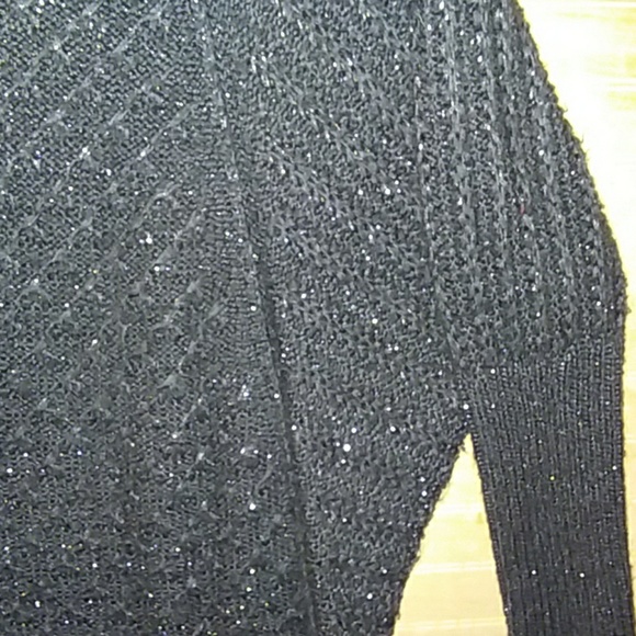 Sweater - Picture 5 of 7